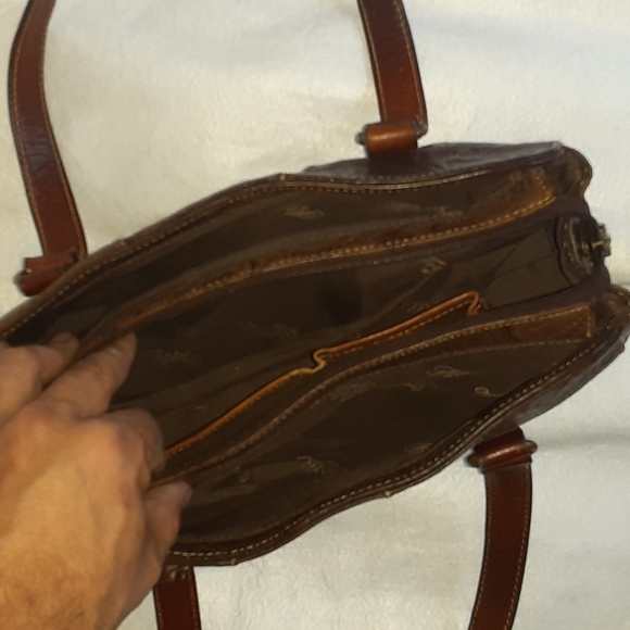 Rare vintage Fossil embossed brown leather tote - Picture 13 of 15